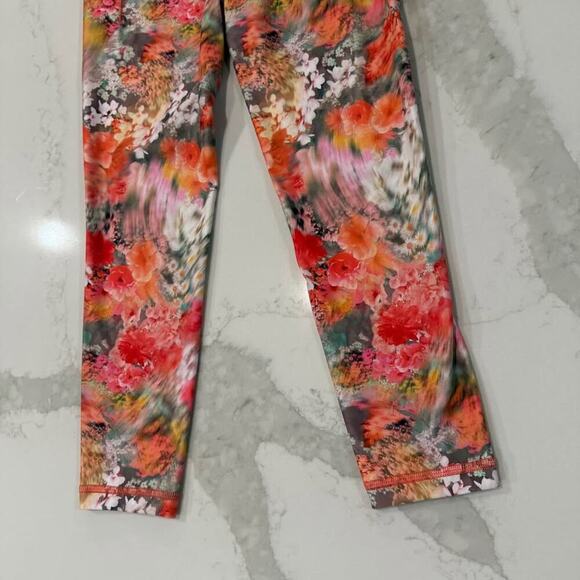 Athleta Salutation Stash Pocket II Printed 7/8 Leggings Women's XS Floral Pink - Picture 2 of 5